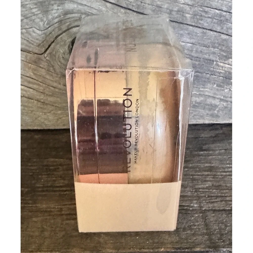 Revolution Conceal & Fix Loose Setting‎ Powder – Deep Honey – MSRP = $16